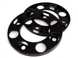 Kryt kola 19,5" přední s otvorem černý